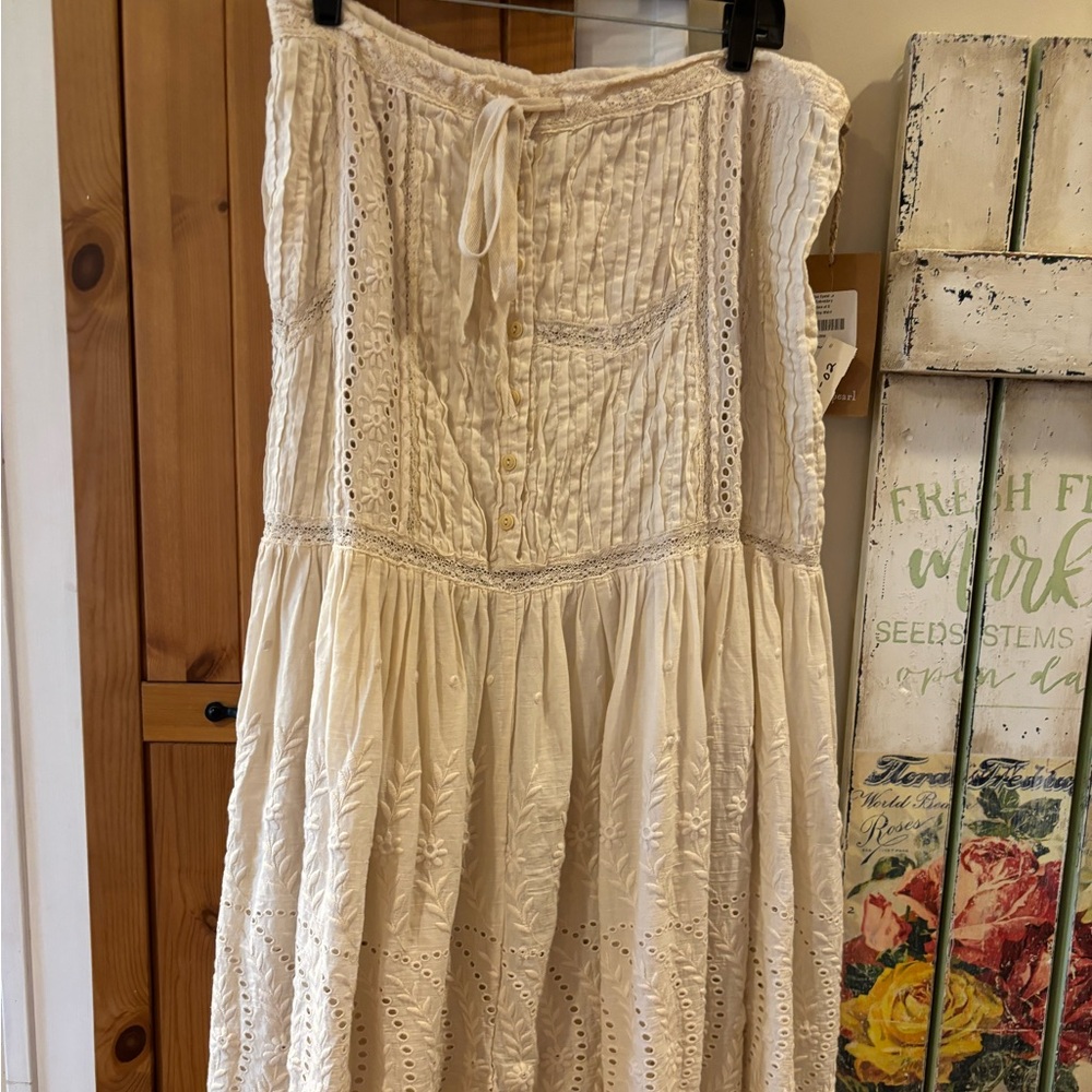 Nwt magnolia pearl skirt sold out style